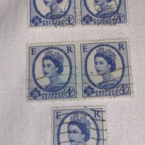 ***Queen Elizabeth Postage Stamps*** - Picture 4 of 4